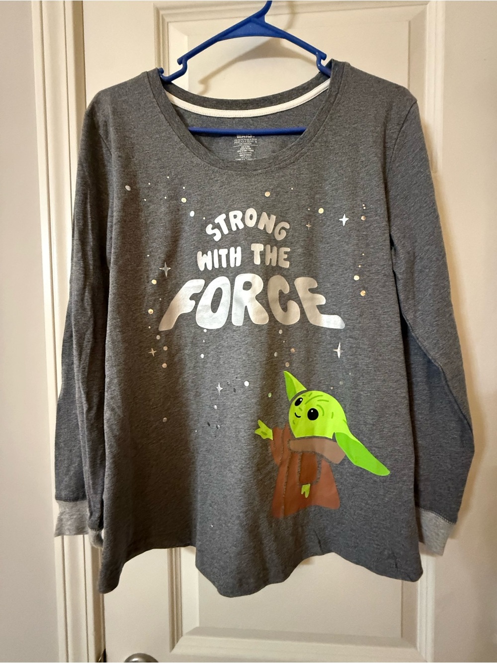 Star Wars Grogu Strong With the Force Long Sleeve Shirt Size Medium